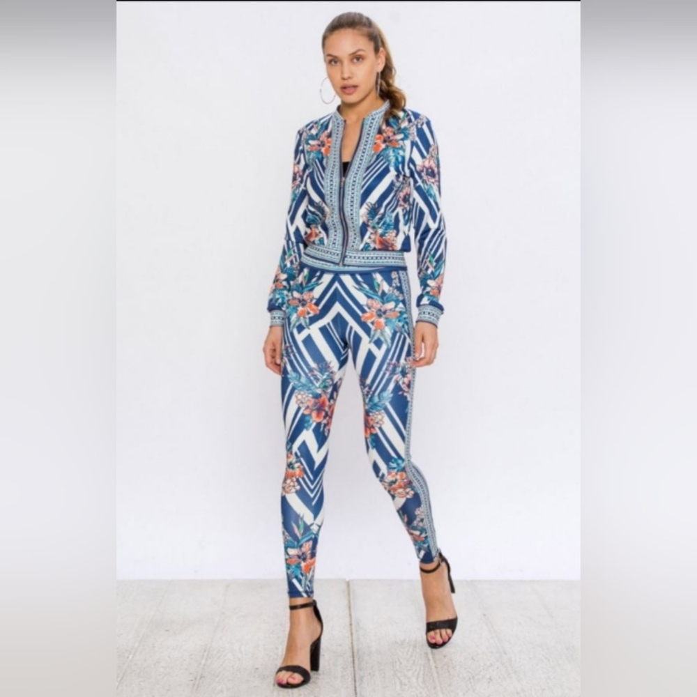 Jogger suit/ track suit